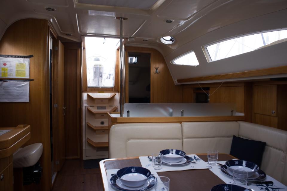 Elan 384 Denora